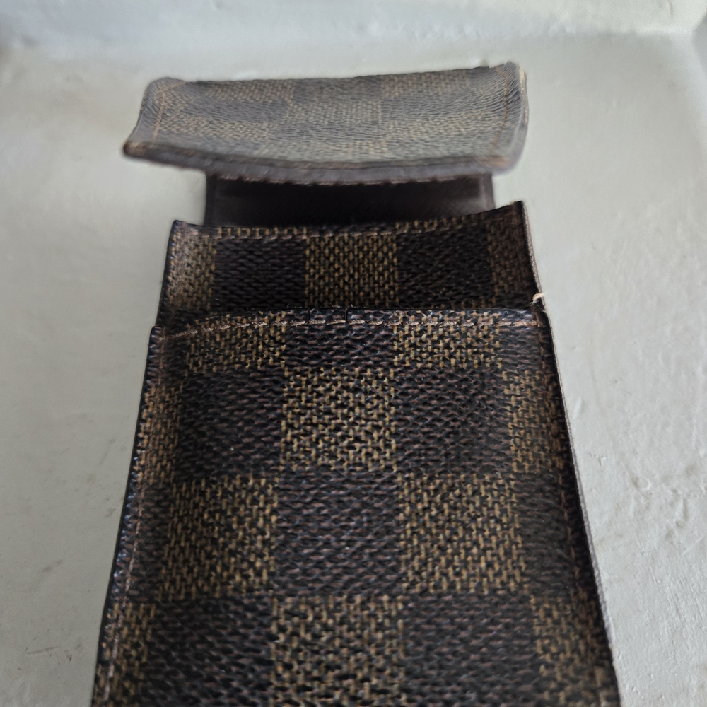 Louis Vuitton Wallet/Case - Picture 2 of 5